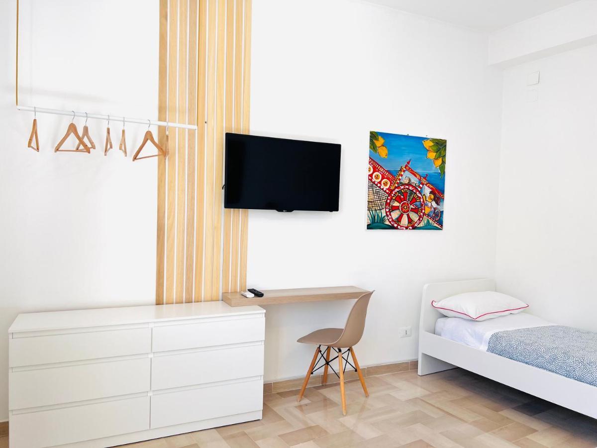 Villa Di Nera Apartments Palermo Bagian luar foto